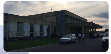 基桑加尼機(jī)場(chǎng)因屋面增加水箱、墻面增加幕墻等建筑物功能提升改造而增加荷載，對(duì)原有建筑質(zhì)量進(jìn)行檢測(cè)鑒定